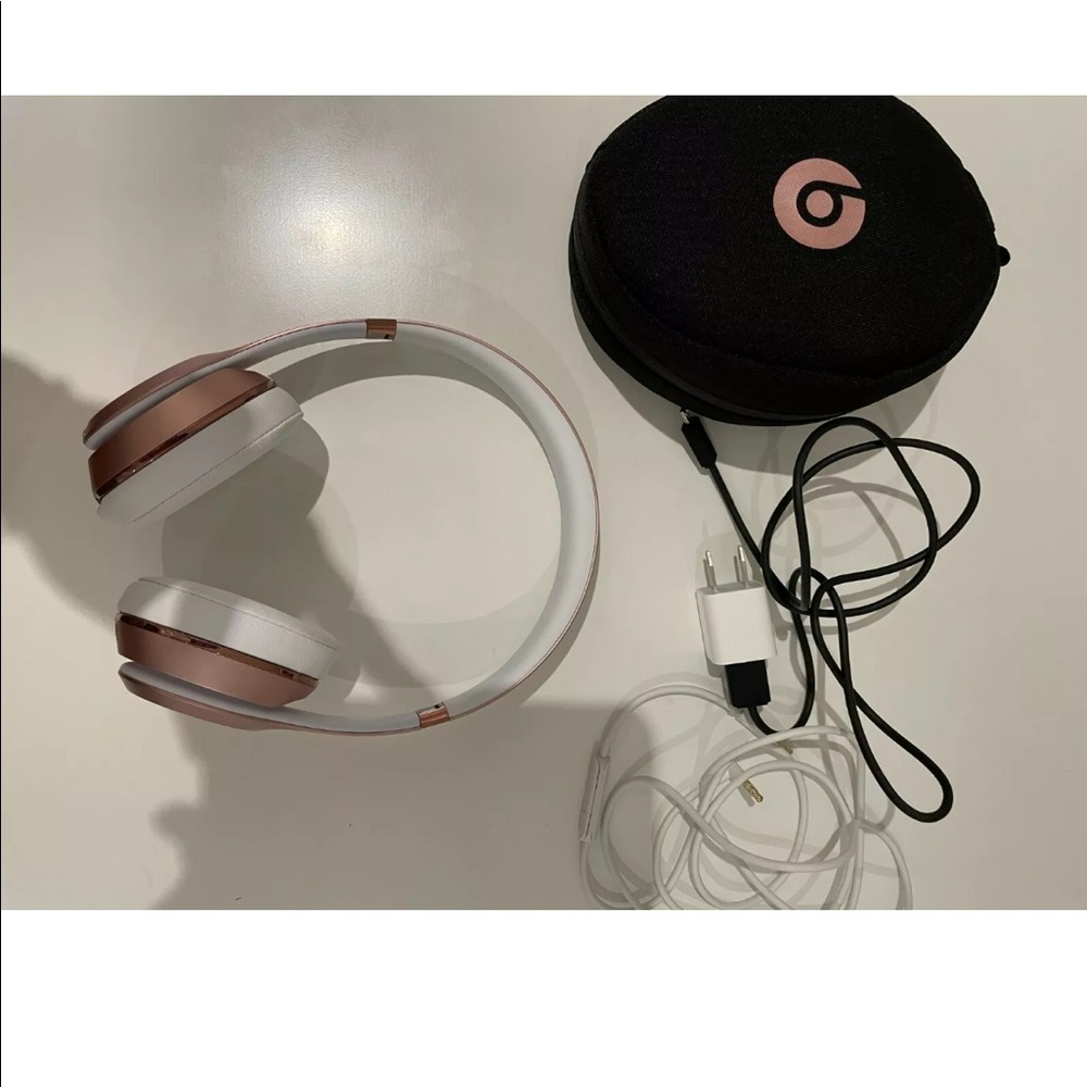 Beats by Dr.Dre wireless on-ear headphones